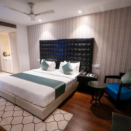 Hotel Deccan Serai, Hitec City, Hyderabad Exterior photo