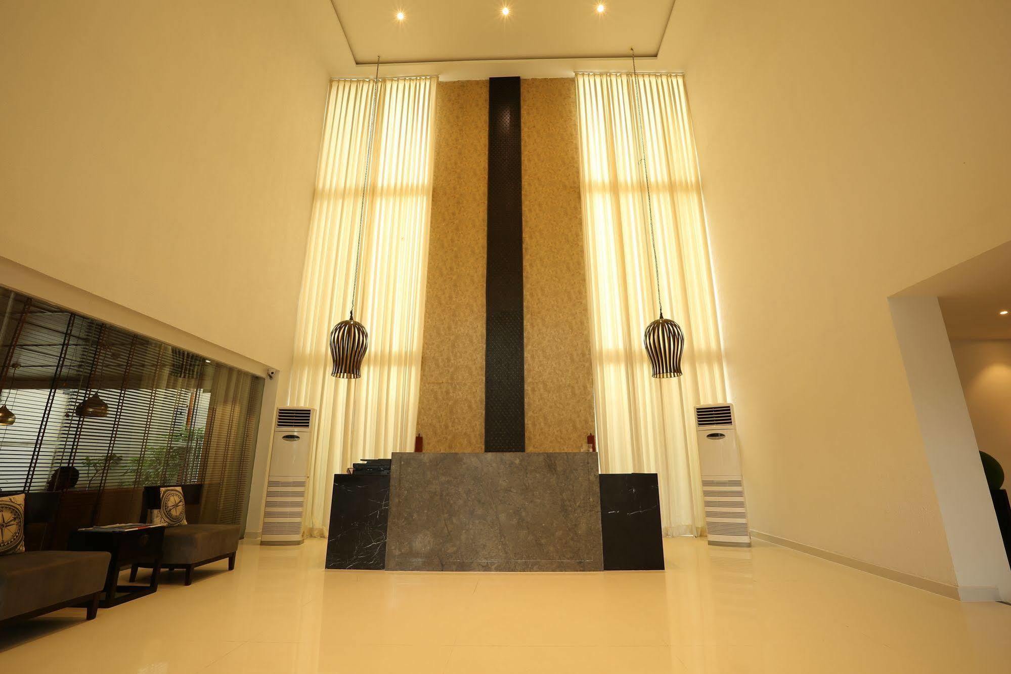 Hotel Deccan Serai, Hitec City, Hyderabad Exterior photo