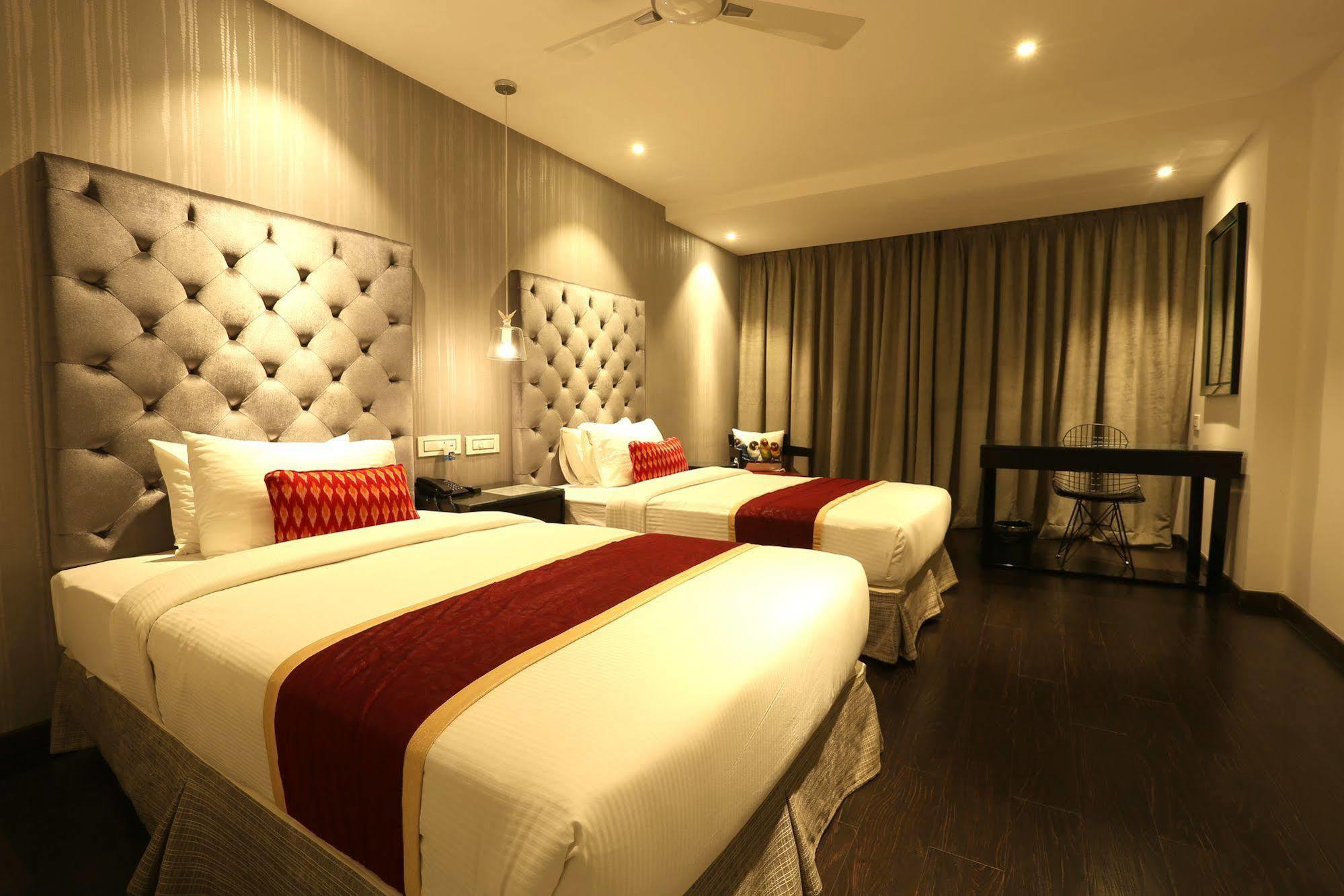 Hotel Deccan Serai, Hitec City, Hyderabad Exterior photo