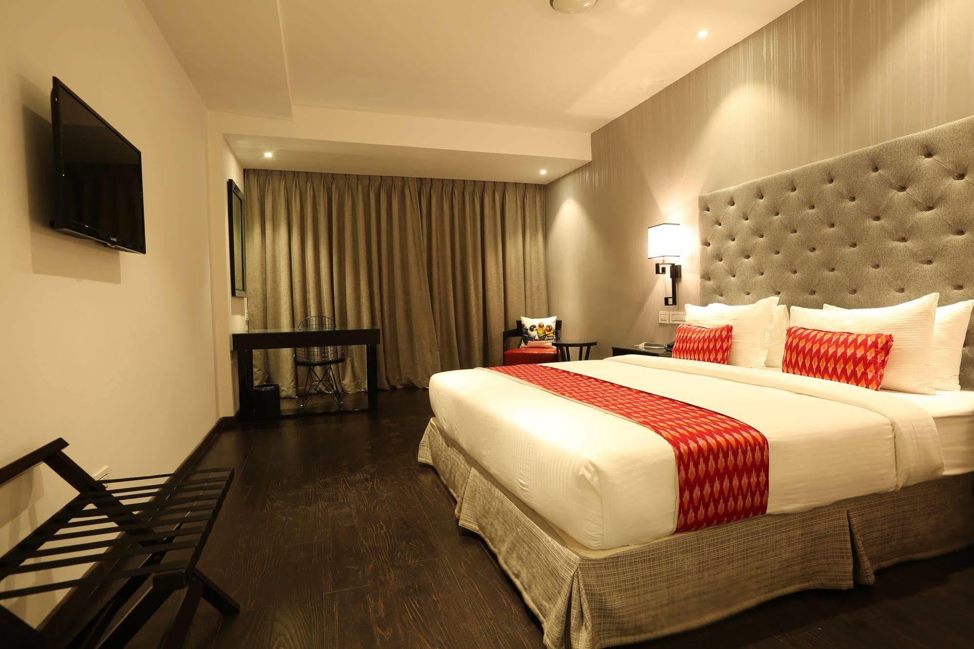 Hotel Deccan Serai, Hitec City, Hyderabad Exterior photo